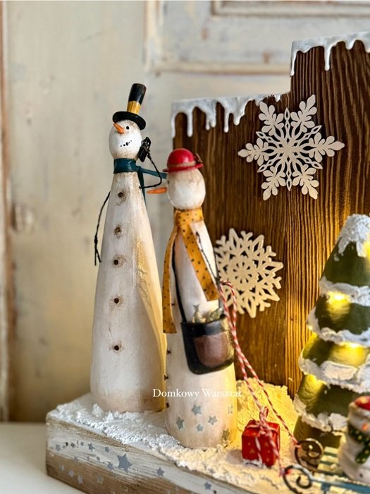Schneemann-Familie – Handgemachte Weihnachtsdekoration aus Holz