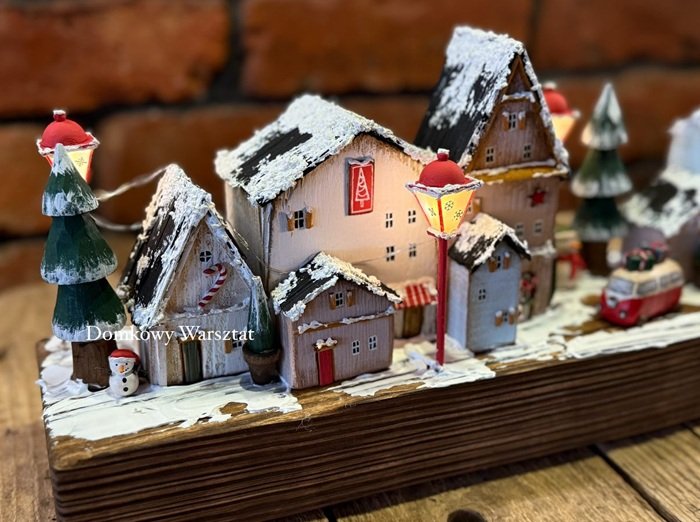 Künstlerisches Weihnachtsdorf – Holzdeko mit LED-Beleuchtung