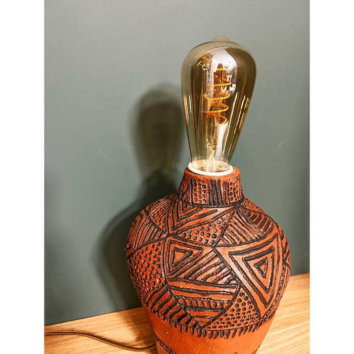 Designlampe aus Terrakotta – Ethno Edition