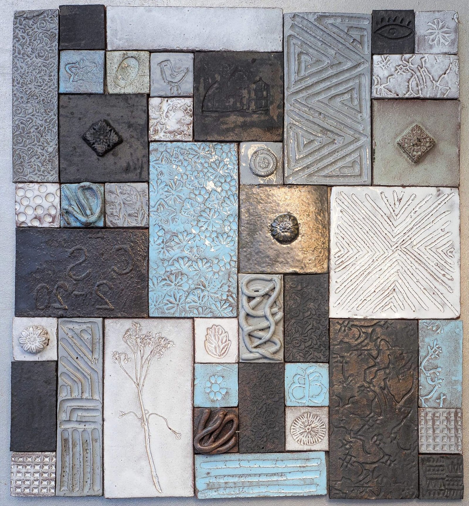 Keramische Kunstwand