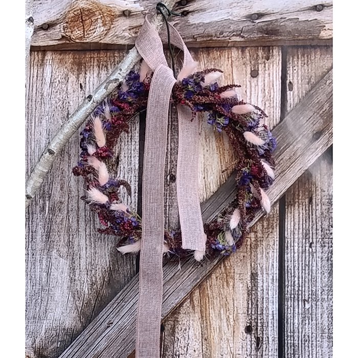 Handgemachte Naturkränze