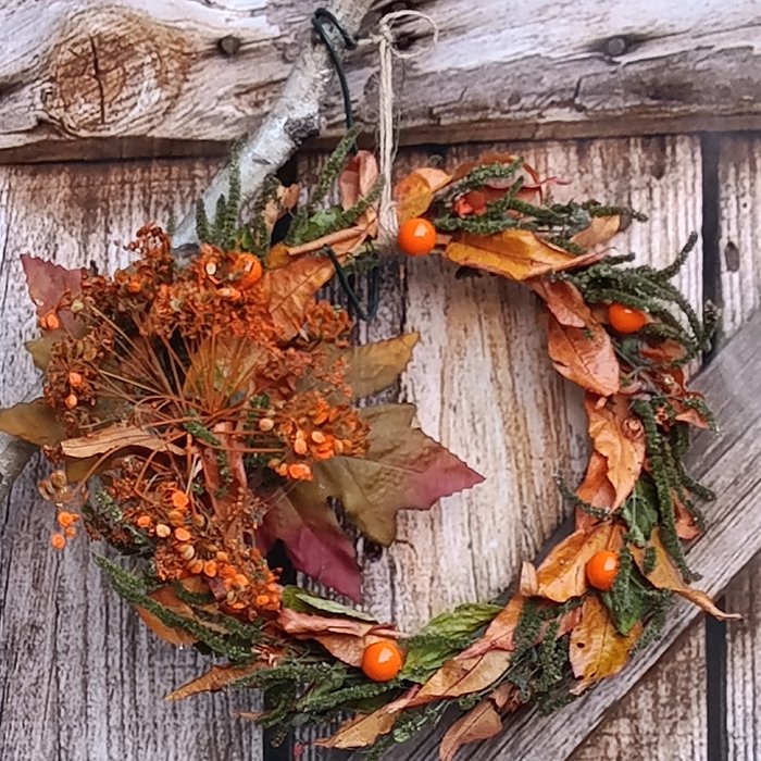 Handgemachte Naturkränze