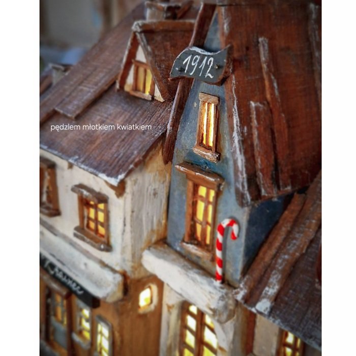 Miniatur-Weihnachtsdorf aus Holz